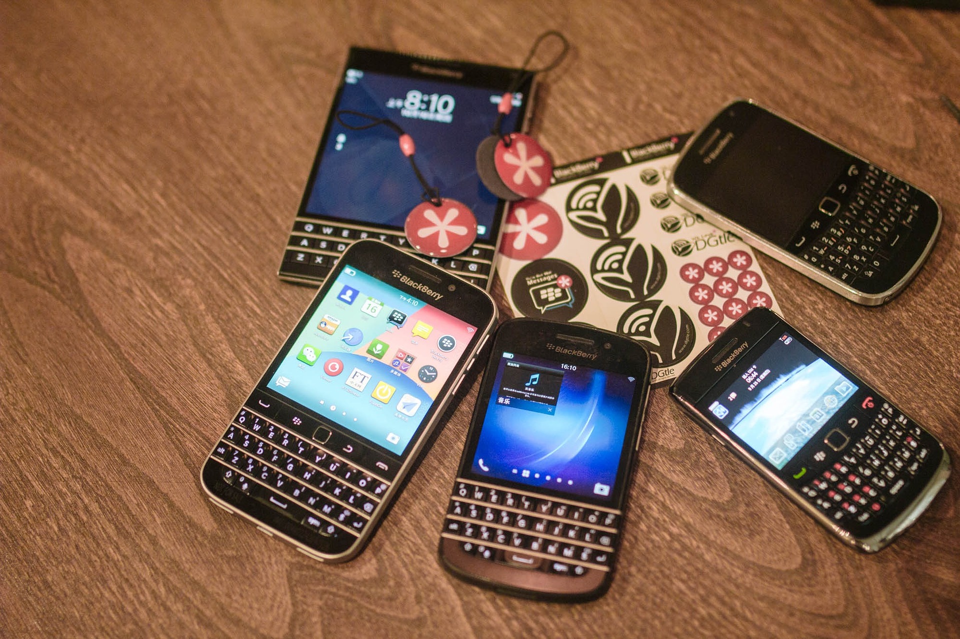 BlackBerry sues Twitter for patent infringement